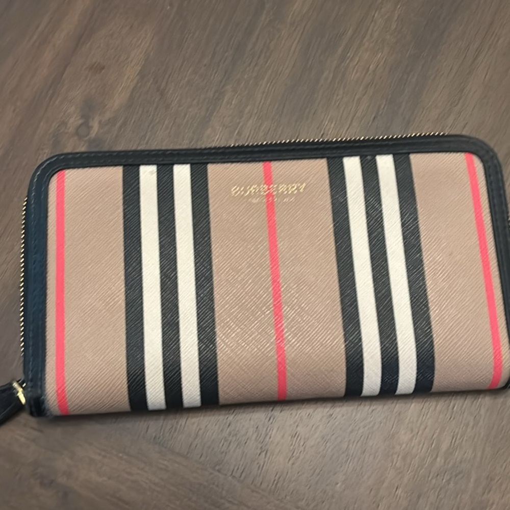 Authentic Burberry Beige and Black Wallet.